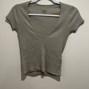 Grey short sleeve top